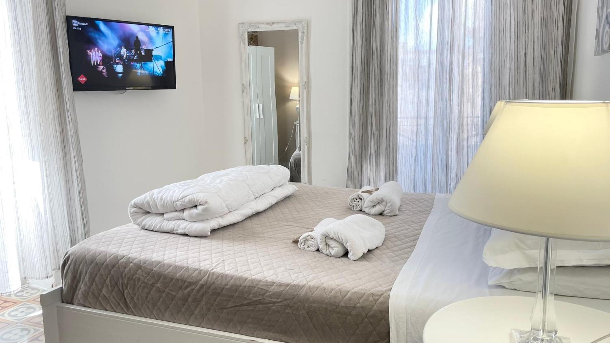 Bed and Breakfast Bb Essenze Palermo Exterior foto